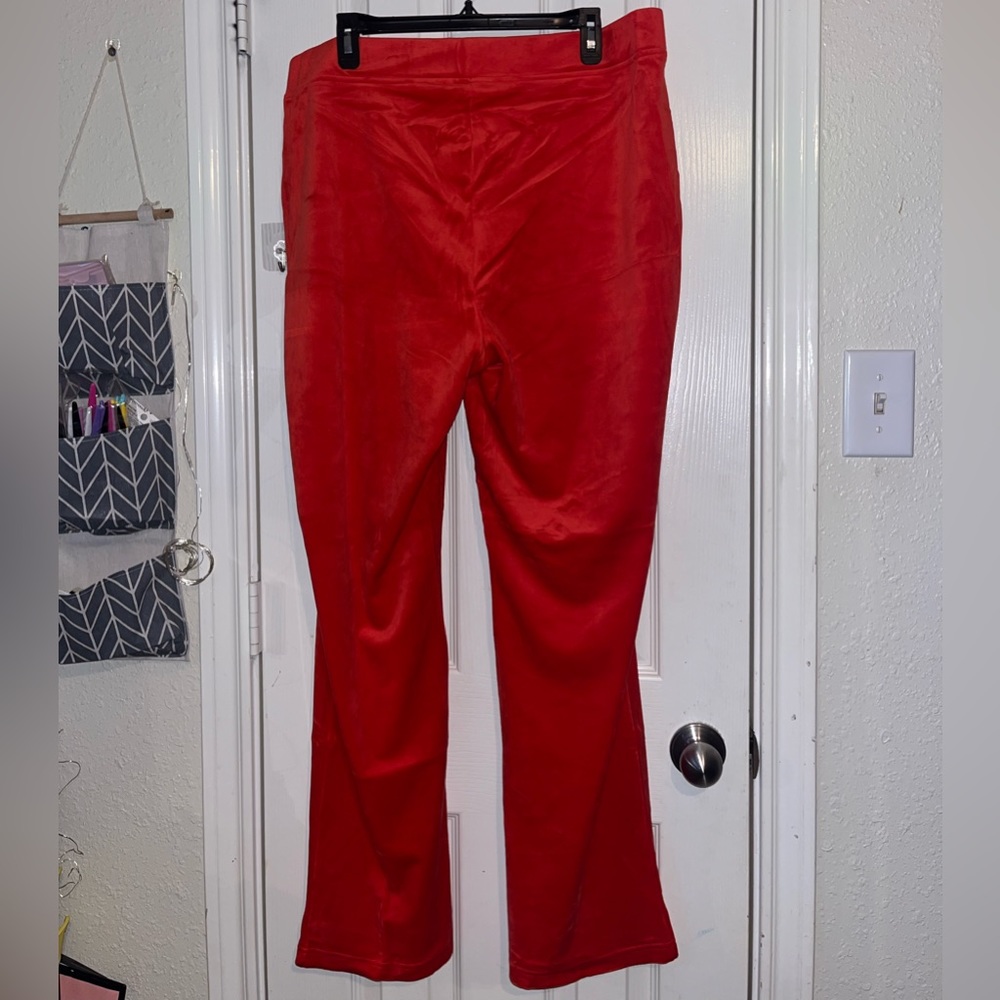 Juicy couture mid rise red velour pull on pants - Picture 6 of 9